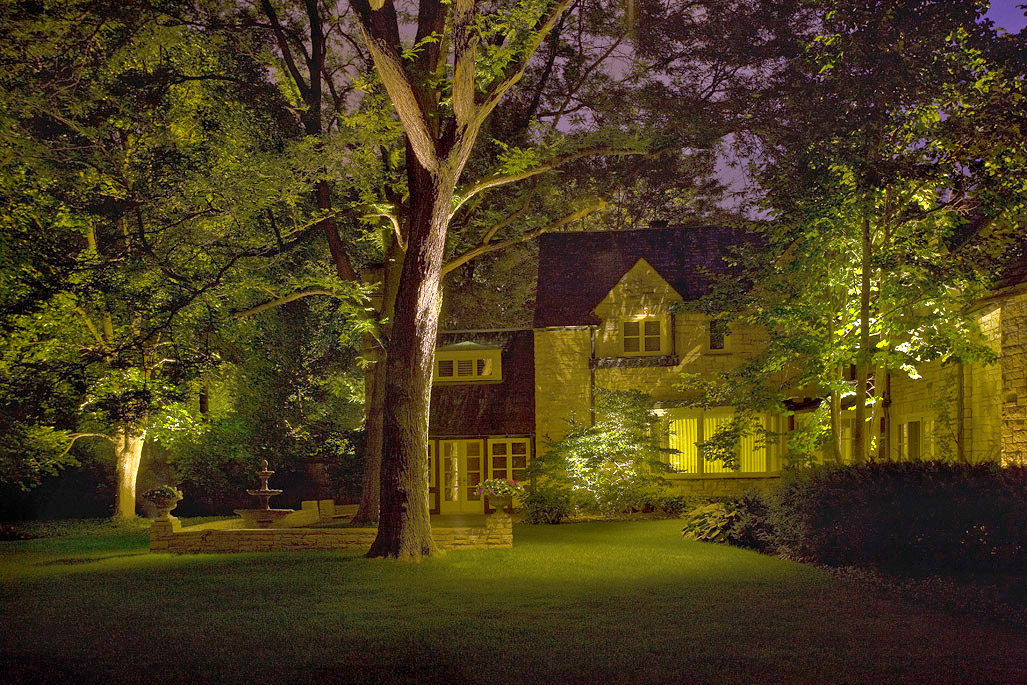 Downlighting Project Lake Forest, Illinois Estate Lighting, Inc.